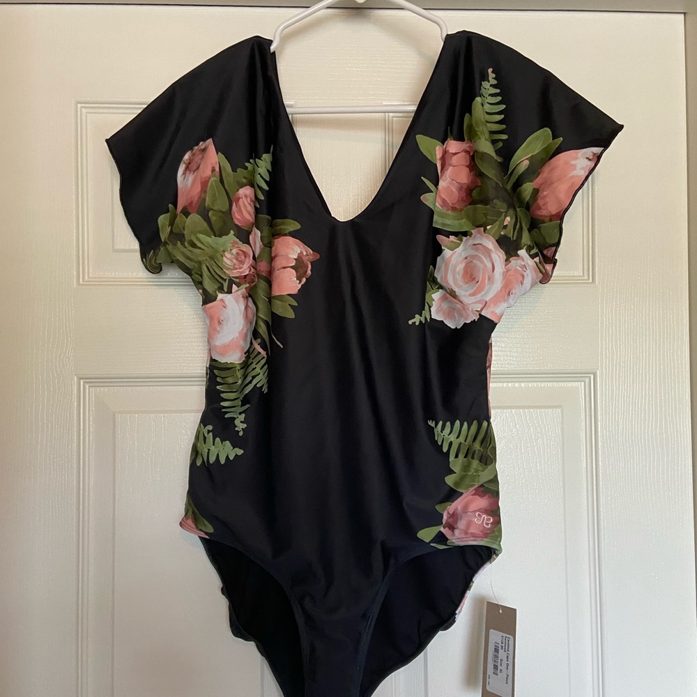 Albion Carolina Cape One Piece XL - NWT